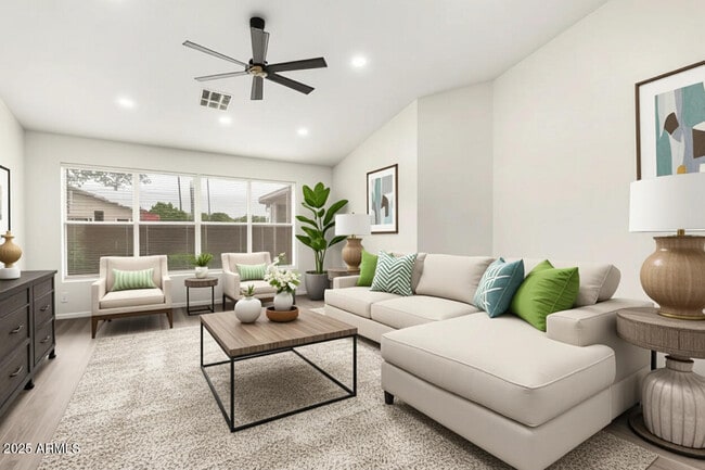 Building Photo - 1314 S Larkspur St