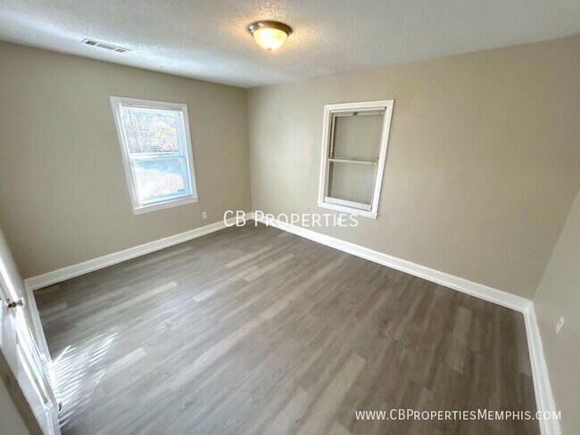 Foto del edificio - 1231 Pera Ave