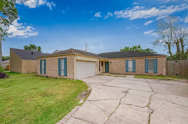 Foto del edificio - 13731 Greenway Dr