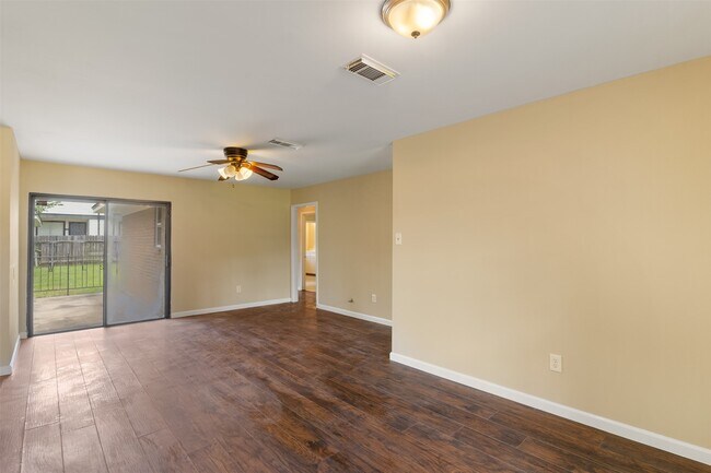 Foto del edificio - 18108 Wild Oak Dr