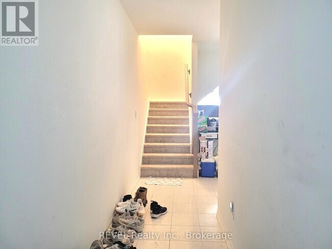 Photo du bâtiment - 171 Bur Oak Dr