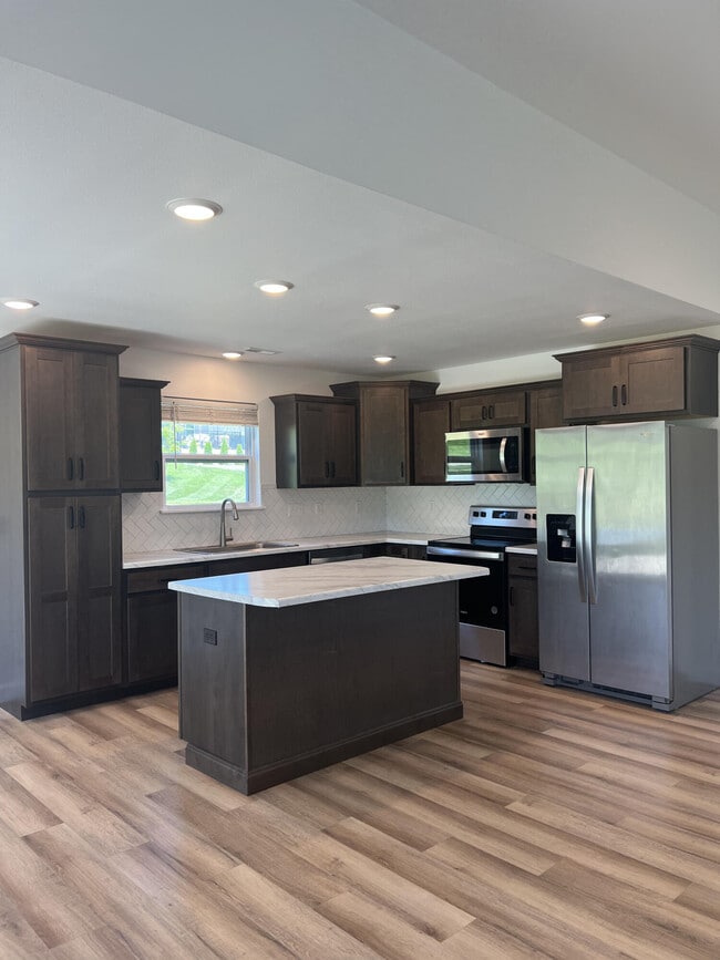 Foto del edificio - 3713 Swan Ct