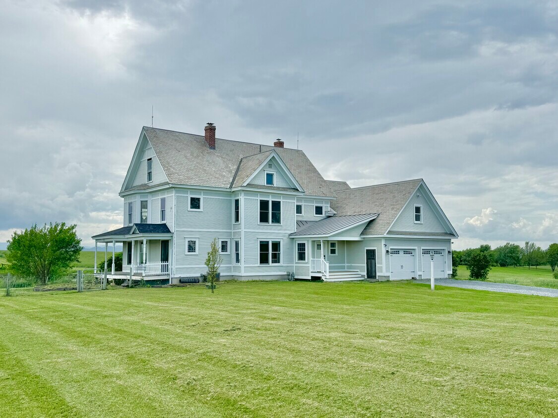 Foto principal - 1046 Ethan Allen Hwy