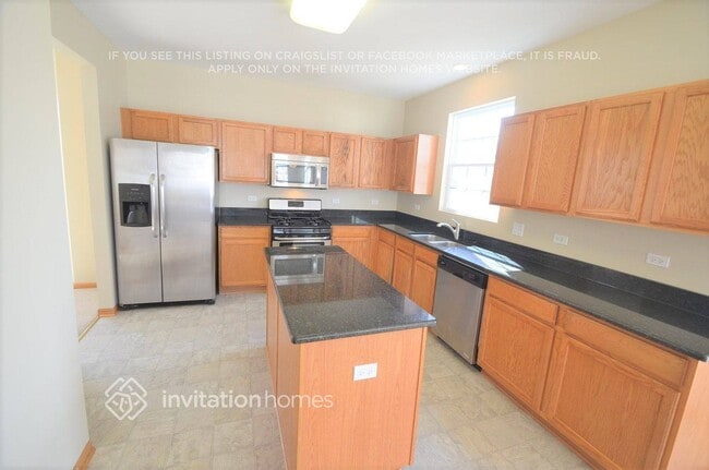 Building Photo - 443 Cardinal Ln