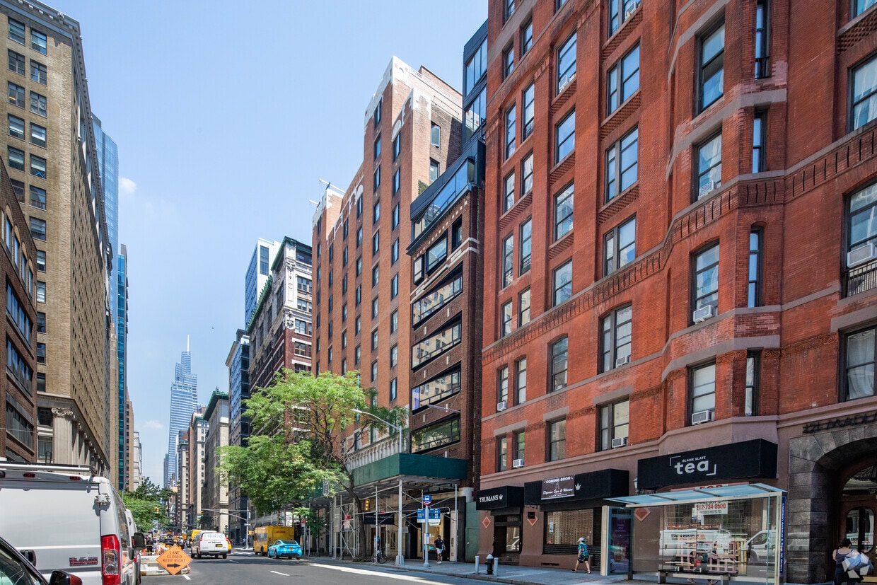 Building Photo - m127