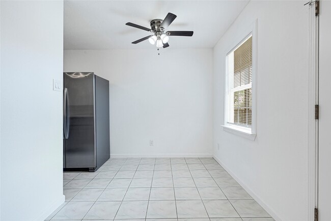 Building Photo - 5718 Eskridge St