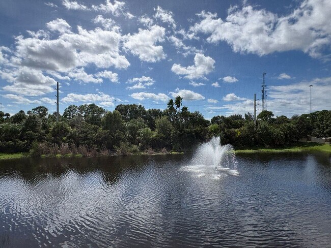 Foto del edificio - 3/2/1 Townhome in River Glen!