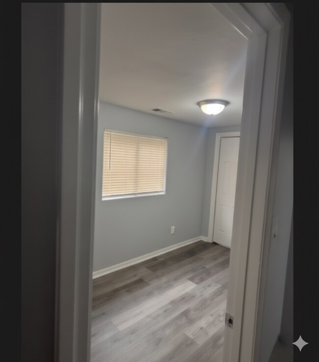 Foto del edificio - 1904 Lincoln St