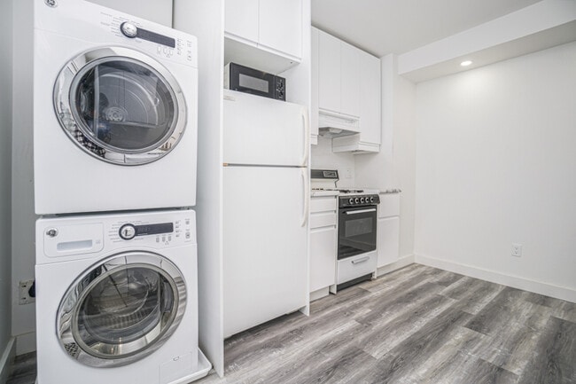 Building Photo - 138 Curzon St