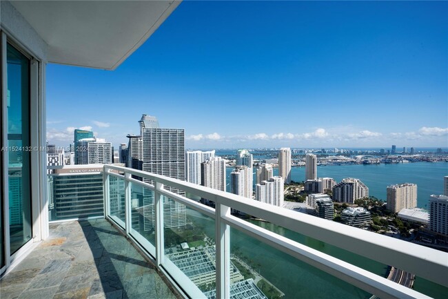 Foto del edificio - 950 Brickell Bay Dr