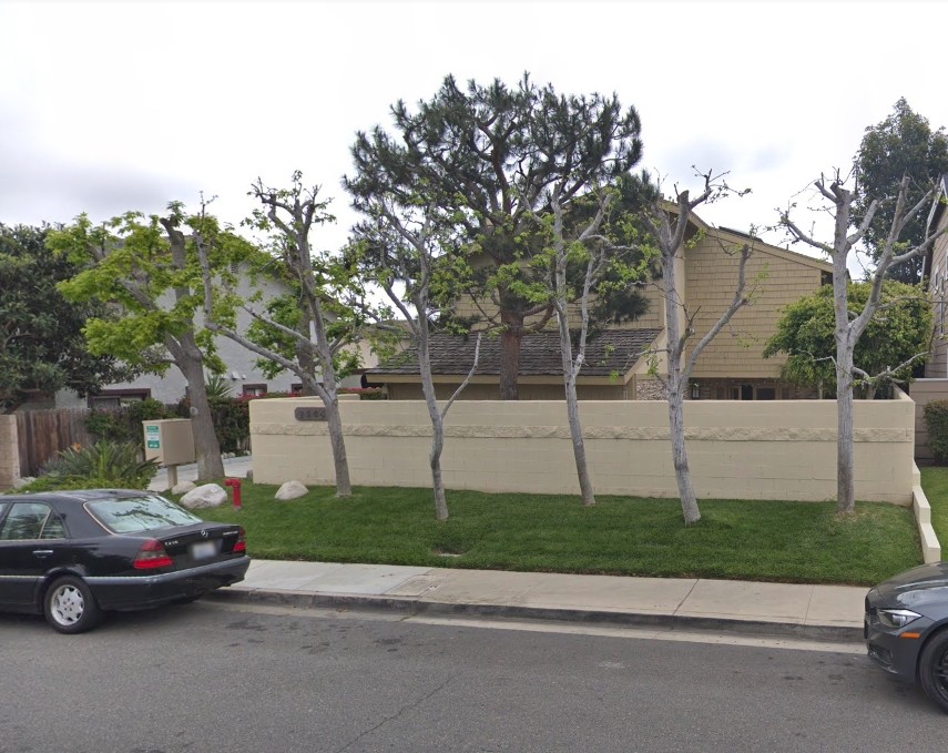 Primary Photo - 2446 Elden Ave
