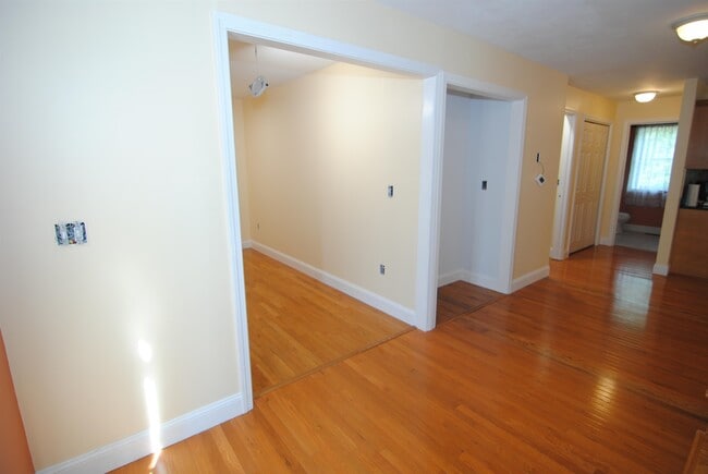 Building Photo - 40 Hibiscus Way
