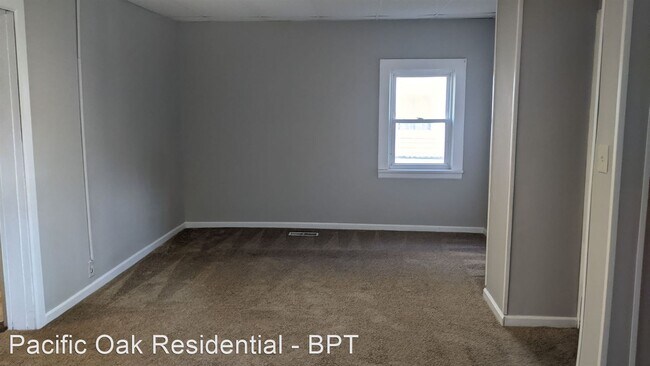 Building Photo - 3 br, 1 bath House - 1956 West 50th St