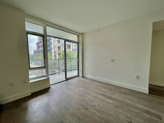 Building Photo - 3498 Marine Wy