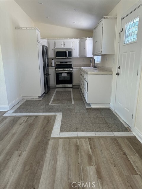 Building Photo - 28300 Alessandro Blvd