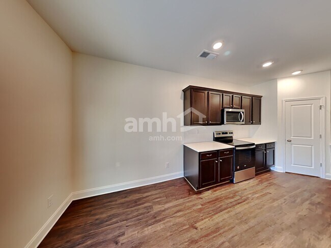 Building Photo - 610 Rivermist Drive