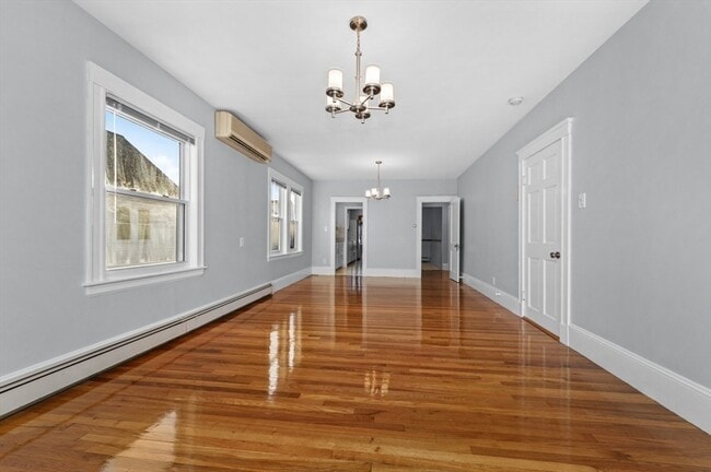 Building Photo - 14 St Marys St