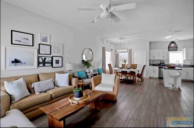 Foto del edificio - 219 Las Joyas Blvd