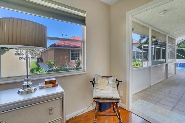 Foto del edificio - 1030 Sweet Briar Pl