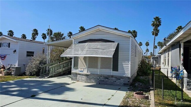 Building Photo - 2408 Meadowlark St