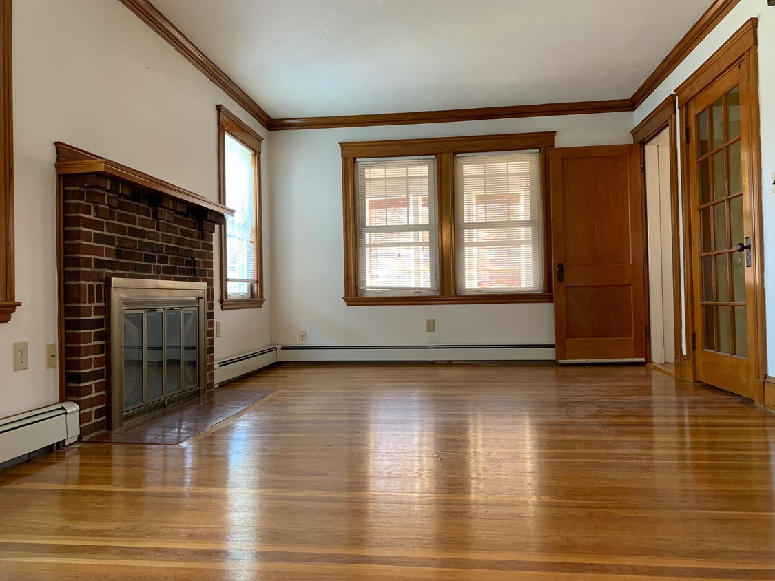 20 Jonathan St, Belmont, MA 02478 20 Jonathan St Belmont, MA