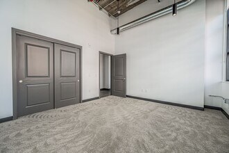 Interior Photo - Vera on Broad