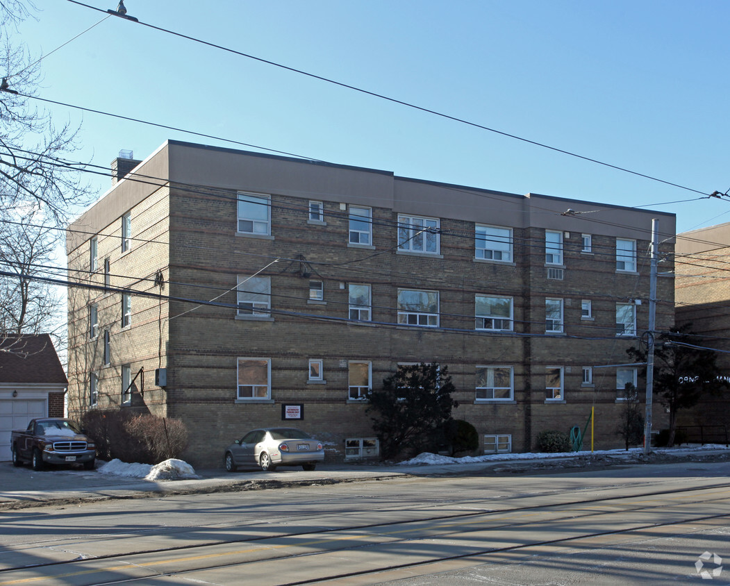 Primary Photo - Cornell Manor I