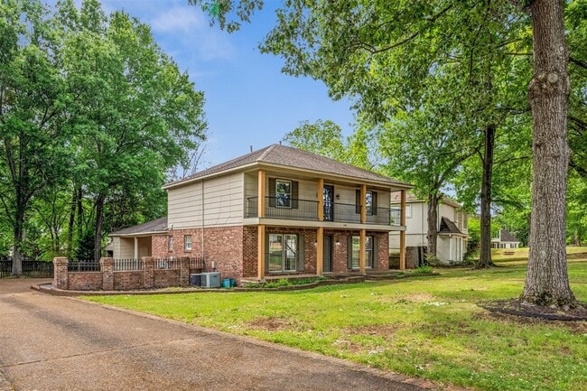 Building Photo - 2232 Burfordi Ln