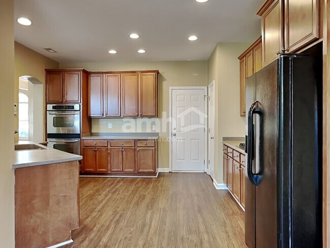 Foto del edificio - 636 Long Melford Dr