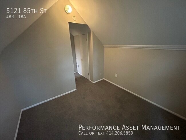 Building Photo - Lovely Pleasant Prairie Single Family Home