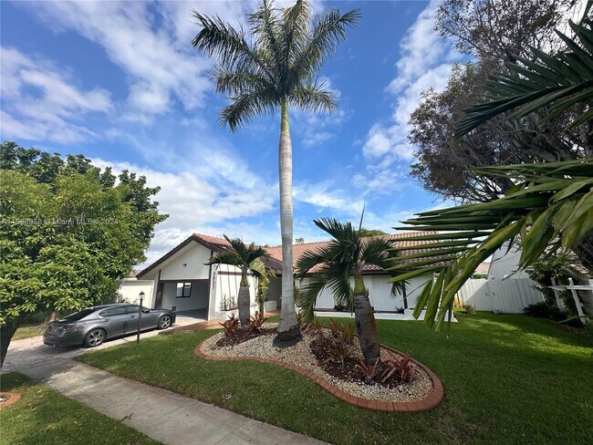 Building Photo - 3631 Farragut St