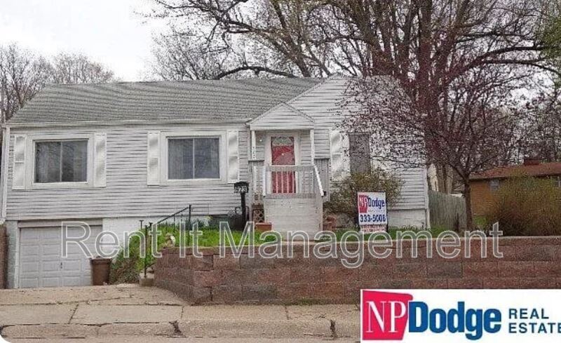 Foto principal - 923 McLaughlin Cir