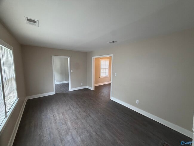 Foto del edificio - 1620 8th St SE
