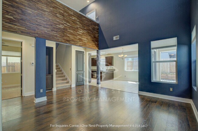 Building Photo - Early Summer move in, available ASAP 4 bd 3 bth backyard and balcony