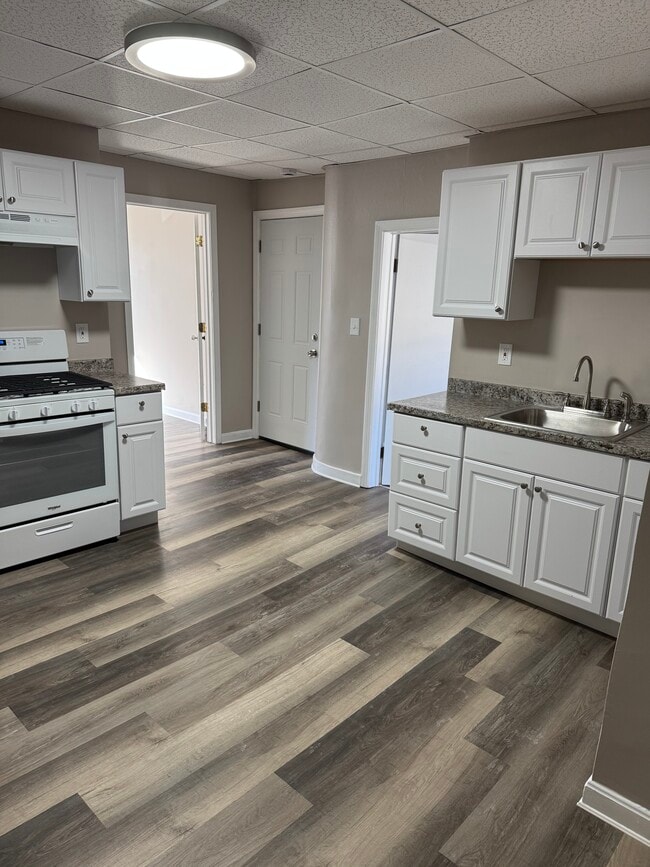 Building Photo - 153 Union St