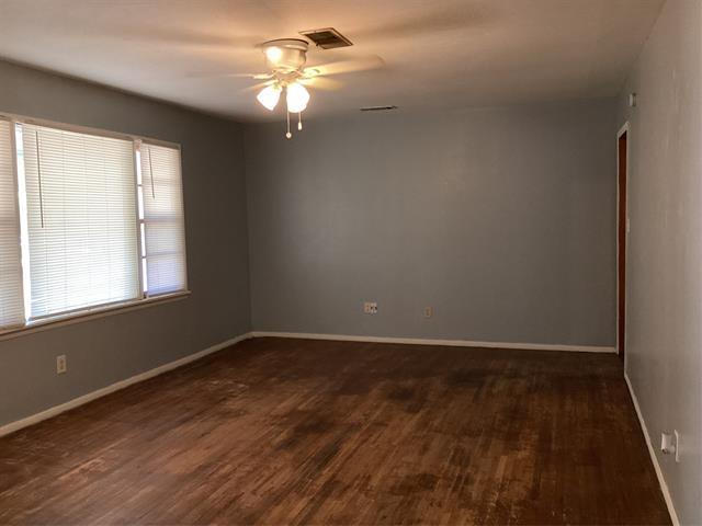 Building Photo - 513 Sandell Dr