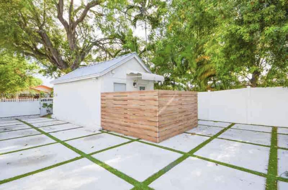 Foto principal - 1768 SW 22nd Ave