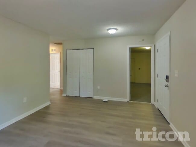 Building Photo - 330 Malcolm Ave