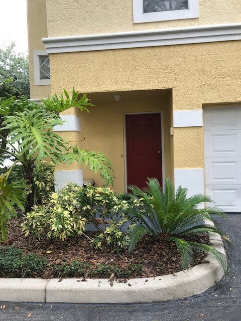 Entrance - 2851 Shadow View Cir