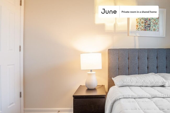 Foto del edificio - Room in Shared 4 bed/3.5 bath home