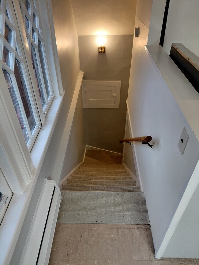 Privacidad en el tercer piso - 51 Grand Ave