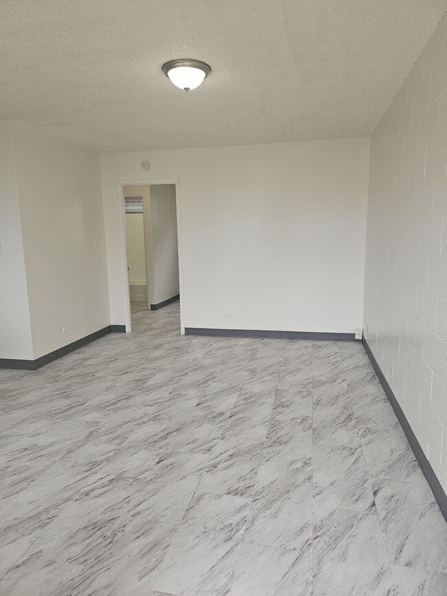 Building Photo - 94-961-961 Kahuamoku Pl