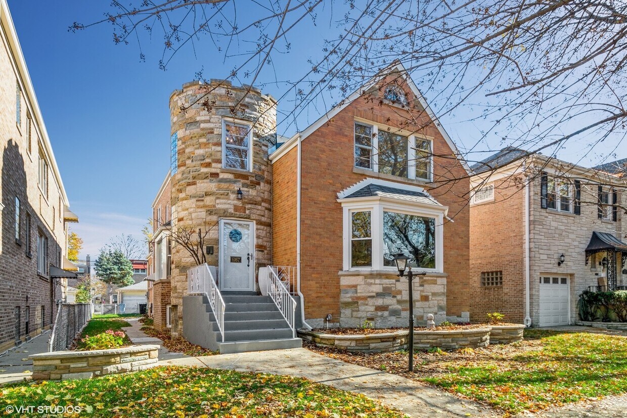 6167 N Moody Ave Unit 2, Chicago, IL 60646 Condo for Rent in Chicago