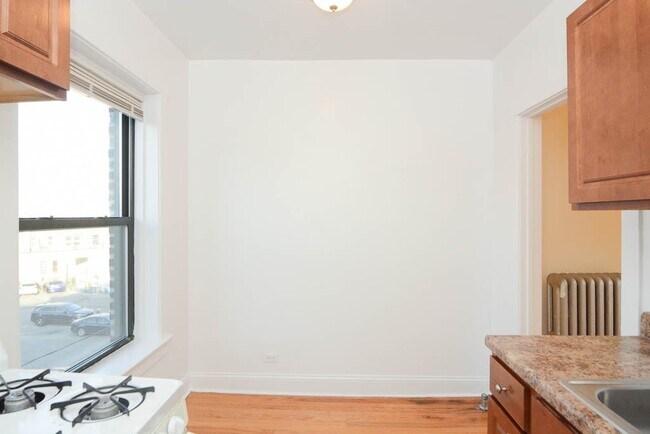 Foto del edificio - 2649 N Spaulding Ave