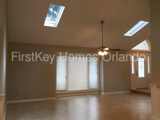 Building Photo - 7654 Balmy Ct