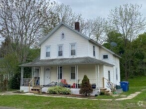 Building Photo - 290 Maple Ave