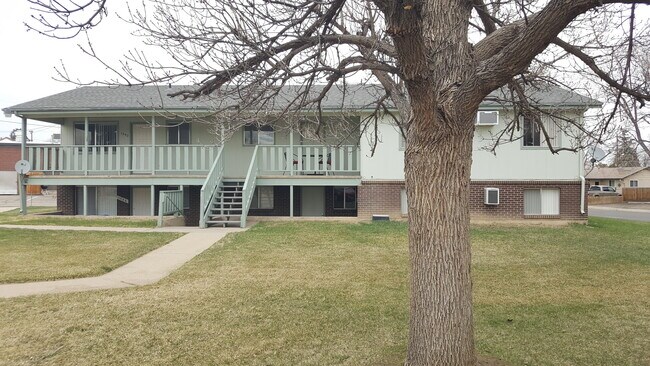 Upper left unit - 1542 Deanna Ct