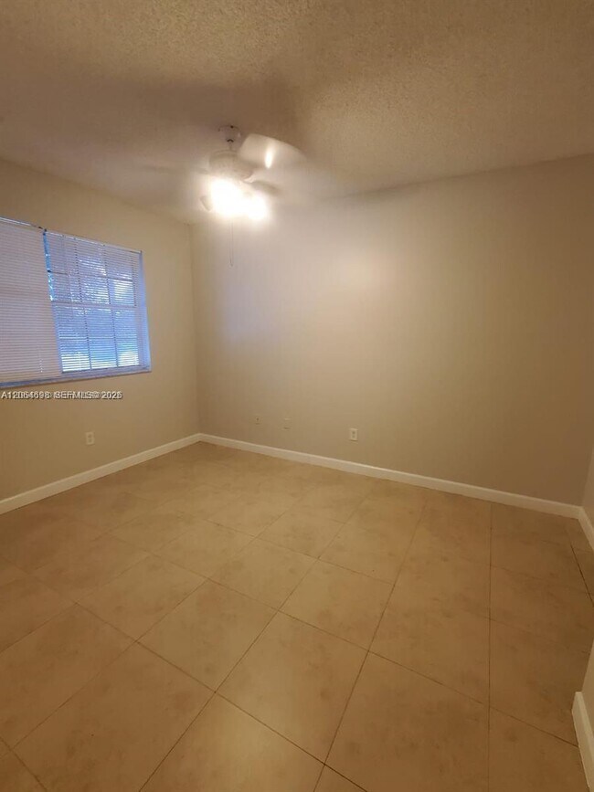 Foto del edificio - 1851 NW 96th Terrace