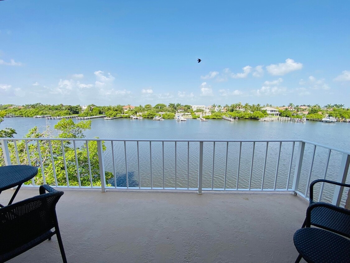 3575 S Ocean Blvd Unit 404, South Palm Beach, FL 33480 Condo for Rent