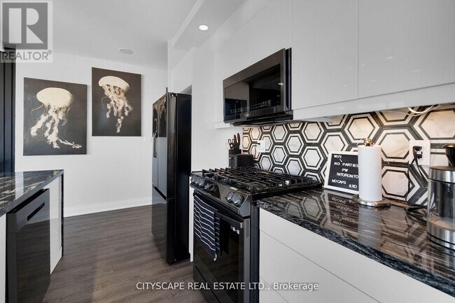 Photo du bâtiment - 3 Navy Wharf Ct